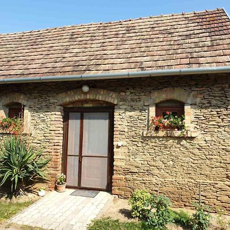 Kis Ház Apartman Zalacsány Exterior foto